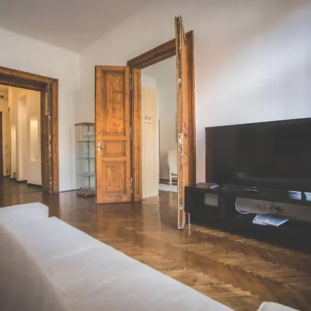 Spacious Luxury Designer Flat Lejlighed *