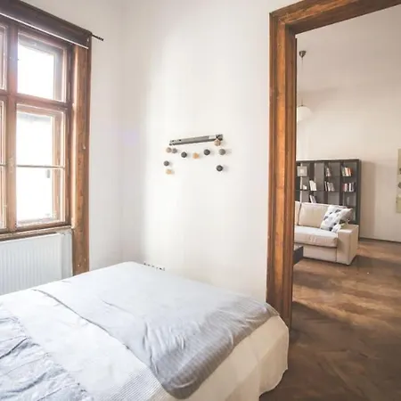 Spacious Luxury Designer Flat Lejlighed *