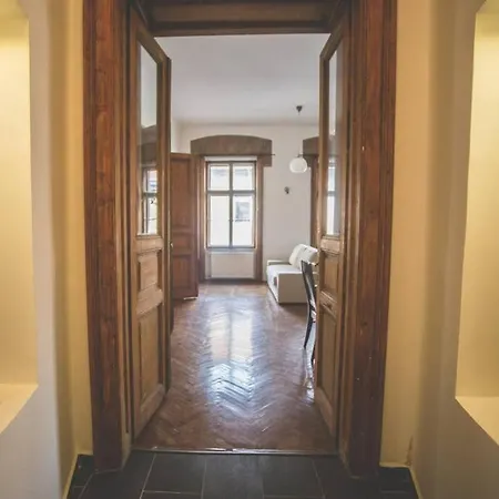 Spacious Luxury Designer Flat 부다페스트