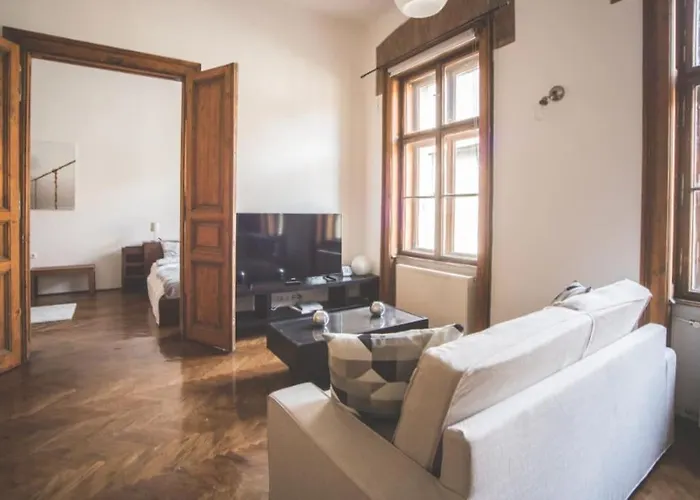 Spacious Luxury Designer Flat Budapesta