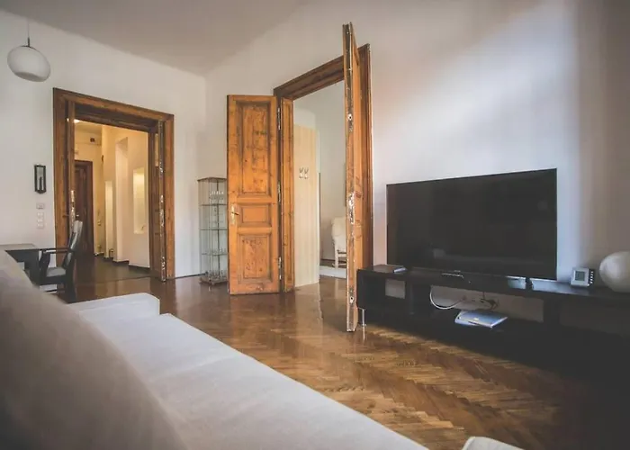 Spacious Luxury Designer Flat Apartament *