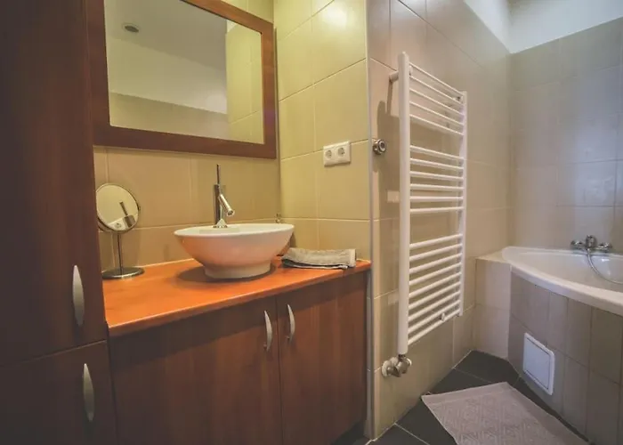 Spacious Luxury Designer Flat * Budapesta