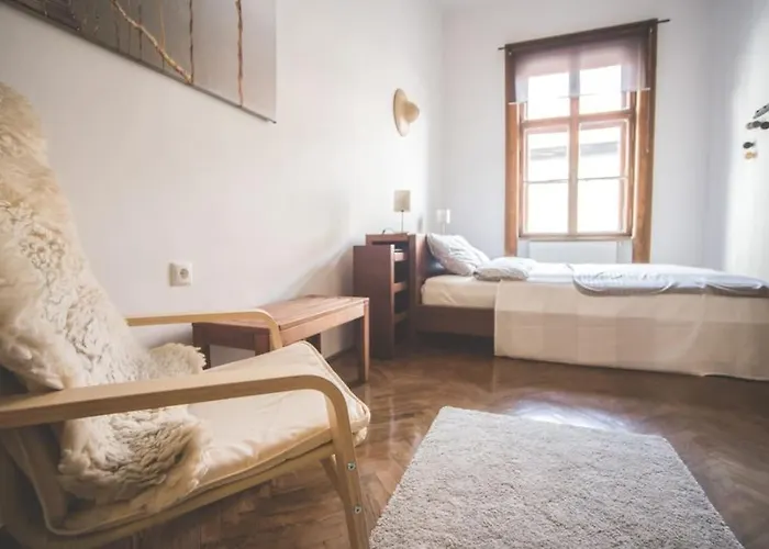 Apartament Spacious Luxury Designer Flat