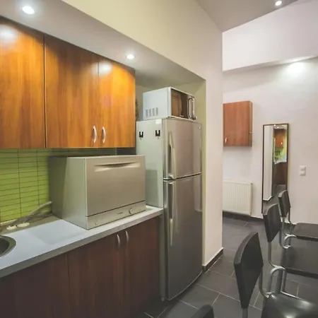 Spacious Luxury Designer Flat *